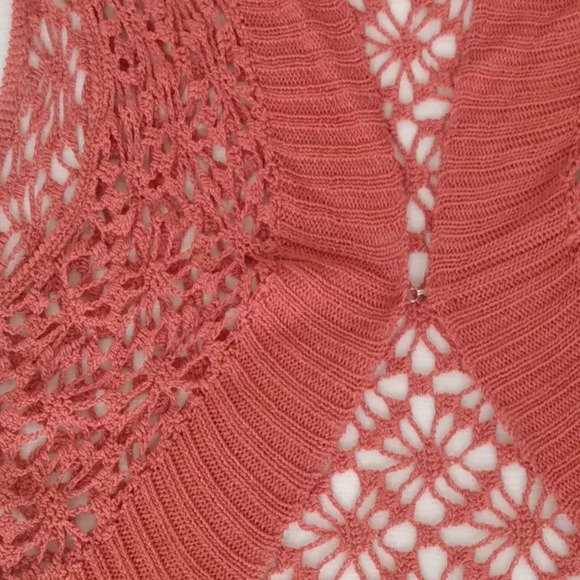 Crochet style crop shrug cardigan - Picture 2 of 2